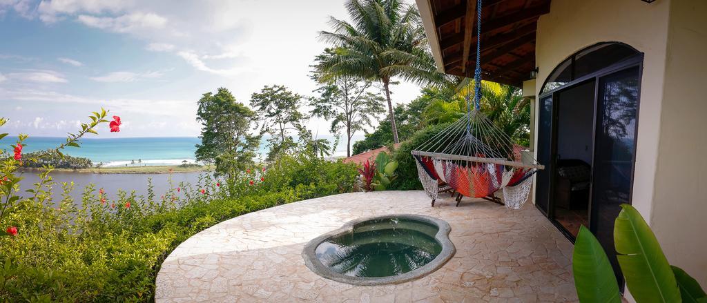 Lagunavista Villas Carate Eksteriør billede